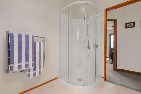 Photo of property in 50b Mcmaster Street, Greytown, 5712