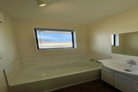 Photo of property in 8 Steadman Road, Broomfield, Christchurch, 8042