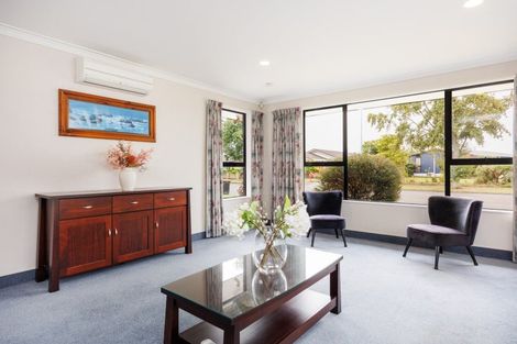 Photo of property in 123 Amberley Avenue, Highbury, Palmerston North, 4412