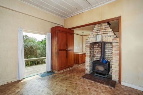 Photo of property in 12 Hull Road, Waiuku, 2123