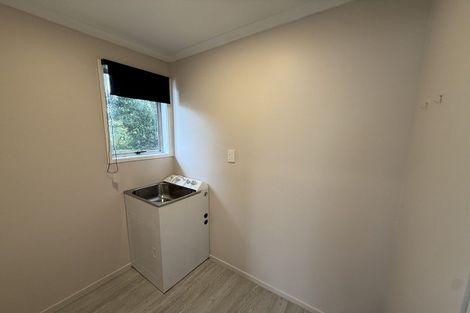 Photo of property in 20 Becker Drive, Weymouth, Auckland, 2103