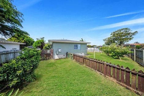 Photo of property in 1/23 Challen Close, Conifer Grove, Takanini, 2112