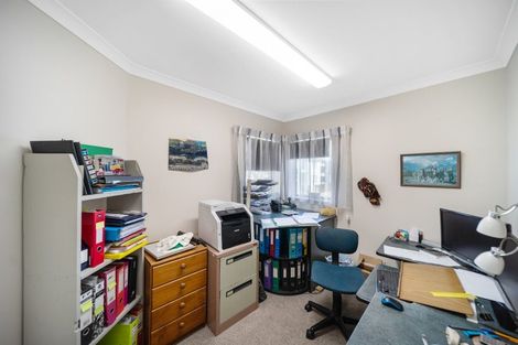 Photo of property in 16 Carpenter Lane, Silverdale, 0932