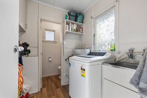 Photo of property in 32 Lawry Street, Blagdon, New Plymouth, 4310