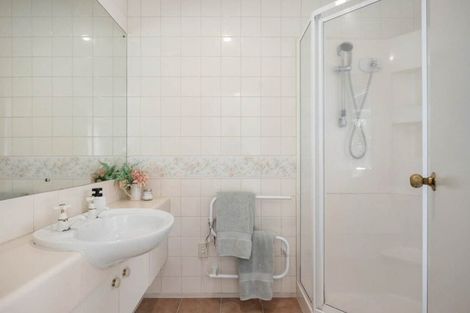 Photo of property in 2/12 Nakhle Place, Manurewa, Auckland, 2105