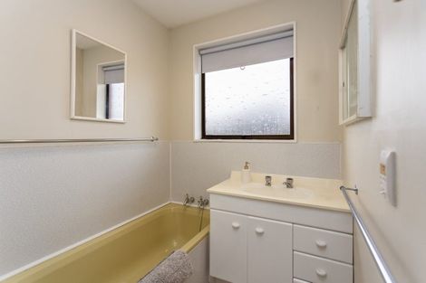 Photo of property in 1/16b Montclare Avenue, Ilam, Christchurch, 8041