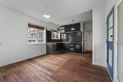 Photo of property in 4 Nathan Place, West End, Palmerston North, 4412