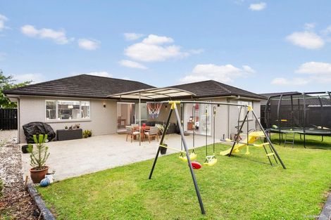 Photo of property in 30 Castellina Drive, Karaka, Papakura, 2113