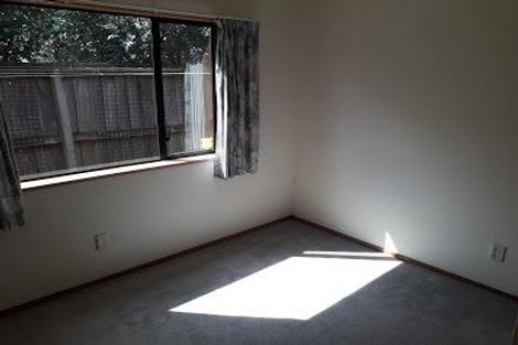 Photo of property in 28a Inglewood Place, Avonhead, Christchurch, 8042