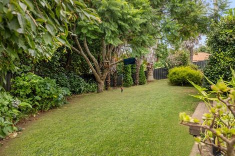 Photo of property in 2 Portchester Close, Bethlehem, Tauranga, 3110