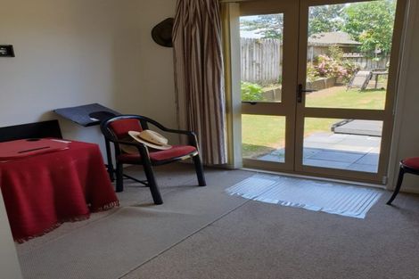 Photo of property in 11a Dawn Place, Waiuku, 2123