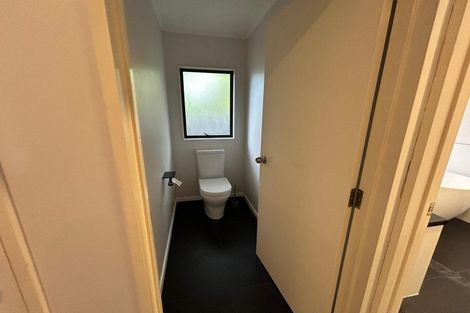 Photo of property in 72 Konini Road, Titirangi, Auckland, 0604