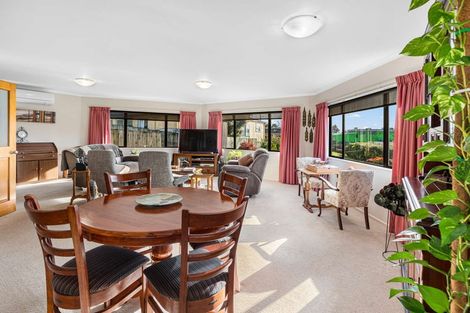 Photo of property in 3 Russell Street, Marton, 4710