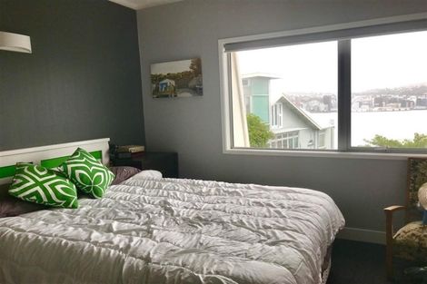 Photo of property in 2u4 Grafton Road, Roseneath, Wellington, 6011