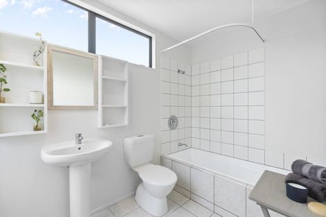 Photo of property in 36 Nottingham Drive, Hamilton East, Hamilton, 3216