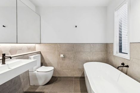 Photo of property in 13 Lakewood Lane, Cambridge, 3434