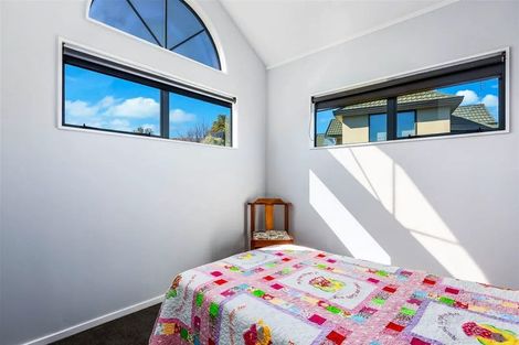 Photo of property in 18 Joseph Banks Drive, Whitby, Porirua, 5024