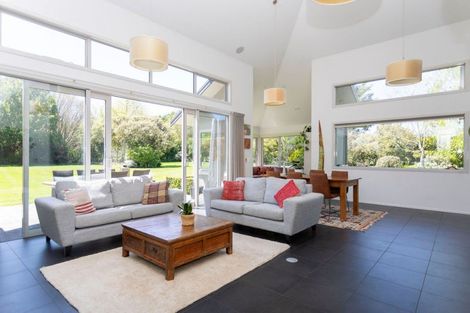 Photo of property in 239 Adelaide Road, Dannevirke, 4930