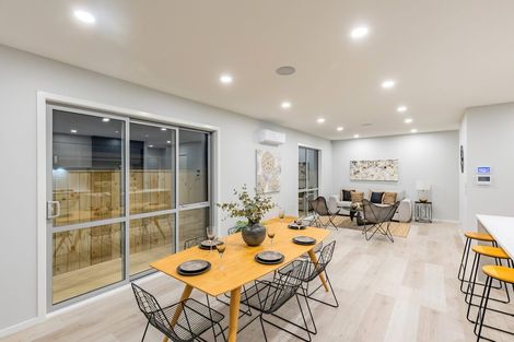 Photo of property in 41 Lumbarda Drive, Kumeu, 0810