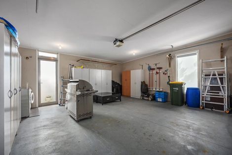 Photo of property in 5 Te Mauri Place, Omaha, 0986