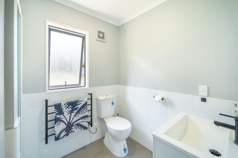 Photo of property in 19 Simpson Road, Papamoa Beach, Papamoa, 3118