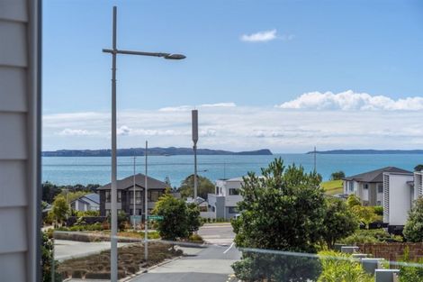 Photo of property in 82 Caldera Drive, Long Bay, Auckland, 0630