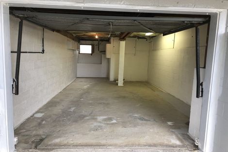 Photo of property in 2/9 College Road, Northcote, Auckland, 0627