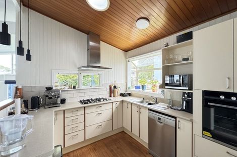 Photo of property in 30 Noall Street, Te Atatu Peninsula, Auckland, 0610