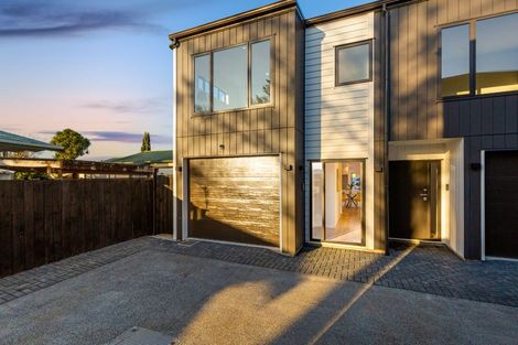 Photo of property in 649c Te Atatu Road, Te Atatu Peninsula, Auckland, 0610