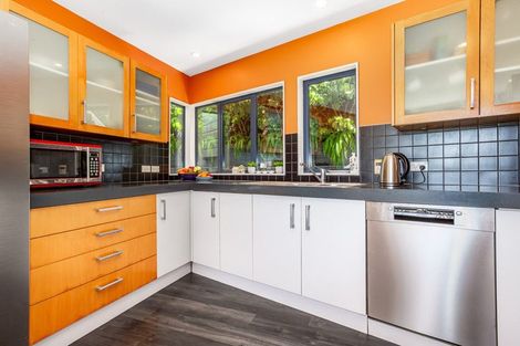 Photo of property in 15 Bank Road, Northland, Wellington, 6012