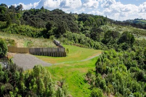 Photo of property in 114 Griggs Road, East Tamaki Heights, Auckland, 2571