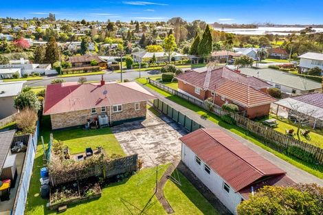 Photo of property in 80 Sutherland Road, Brookfield, Tauranga, 3110