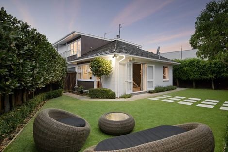 Photo of property in 2/38 Clare Road, St Albans, Christchurch, 8014