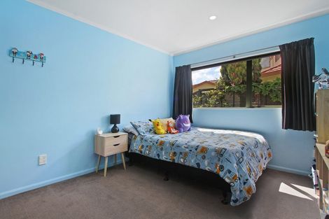 Photo of property in 33a Makora Road, Massey, Auckland, 0614