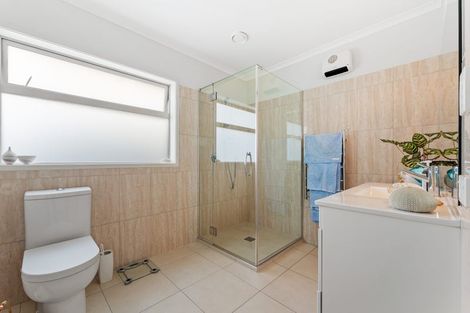 Photo of property in 26b Edward Avenue, Orewa, 0931