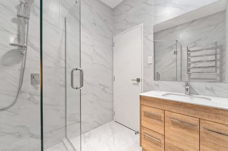 Photo of property in 16 Taukahiwi Road, Pukekohe, 2120