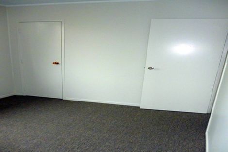 Photo of property in 2/30 Karepo Crescent, Ranui, Auckland, 0612