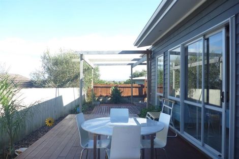 Photo of property in 64d Rototuna Road, Rototuna, Hamilton, 3210