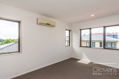 Photo of property in 17 Edgewood Way, Henderson, Auckland, 0612