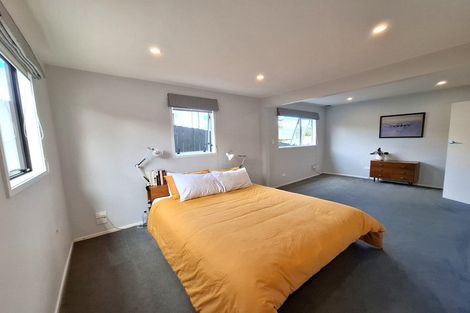 Photo of property in 1/52 Pupuke Road, Hillcrest, Auckland, 0627