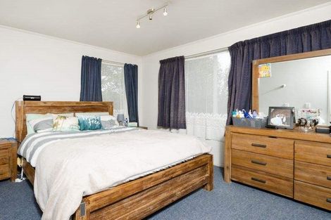 Photo of property in 1 Cushla Place, Massey, Auckland, 0614