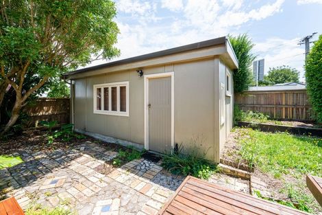 Photo of property in 18 Naylor Street, Hamilton East, Hamilton, 3216