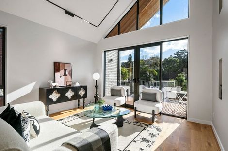 Photo of property in 1 Weetman Drive, Browns Bay, Auckland, 0630