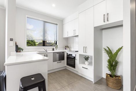 Photo of property in 4/87 Rototuna Road, Rototuna, 3210