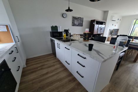 Photo of property in 21 Pipi Place, Levin, 5510