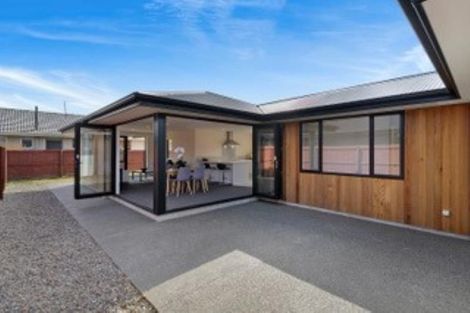 Photo of property in 75c Vivian Street, Burwood, Christchurch, 8083