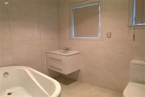 Photo of property in 139 Henderson Valley Road, Henderson, Auckland, 0612