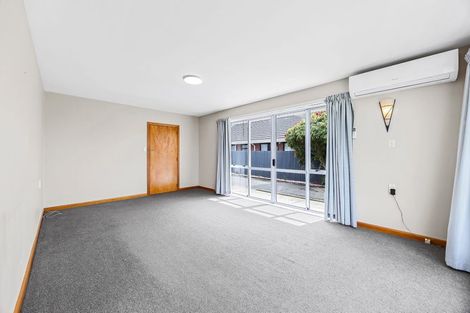 Photo of property in 33 Skerten Avenue, Hornby, Christchurch, 8042