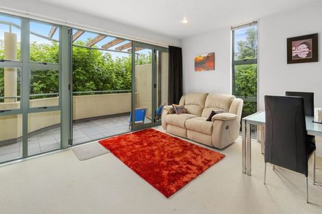 Photo of property in 14/19 Ocean View Road, Hillcrest, Auckland, 0627