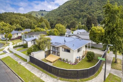 Photo of property in 6f2- Gemstone Drive, Birchville, Upper Hutt, 5018